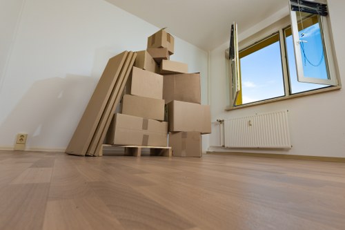 Manual handling awareness in a storage warehouse environment